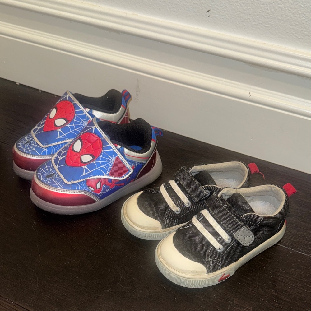 See Kai Run Stevie Black Denim and Spider-Man Light Up Sneakers - Red and Blue